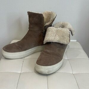 J Slides NYC Womens Size 8.5 suede Sneakers